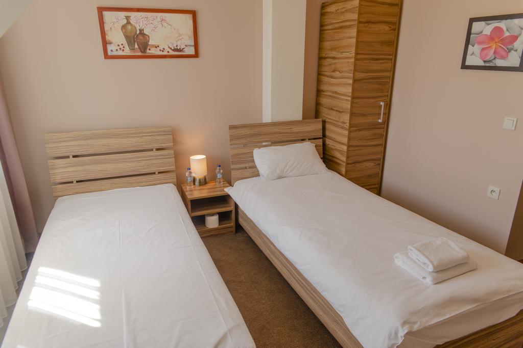 Hotel - Restauracja Platan Sedziszow Malopolski Luaran gambar
