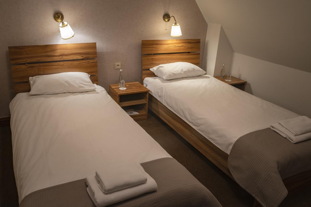 Hotel - Restauracja Platan Sedziszow Malopolski Luaran gambar